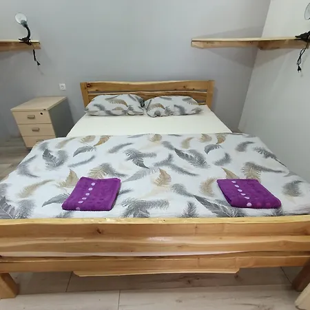 Marina I Sobe Luka Bukorovac