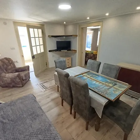 Apartament Marina I Sobe Luka Bukorovac