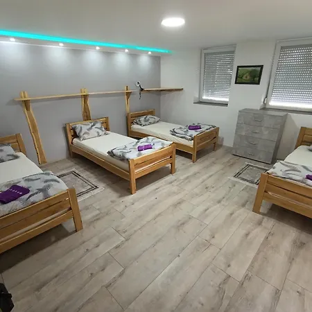 Marina I Sobe Luka Bukorovac