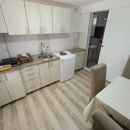 Marina I Sobe Luka Bukorovac