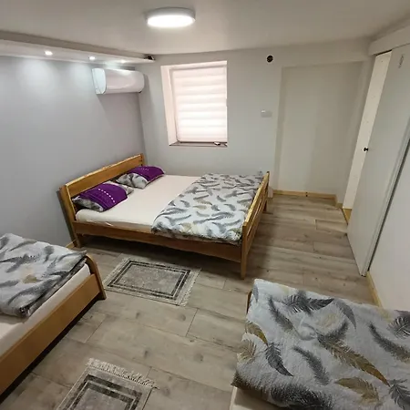 Marina I Sobe Luka *