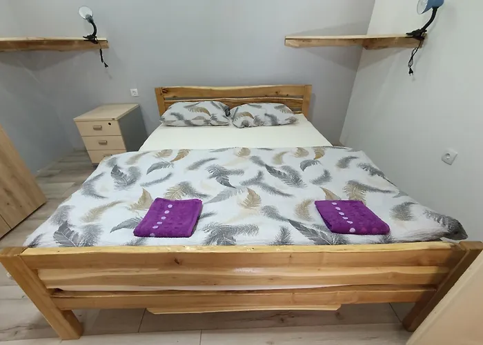 Marina I Sobe Luka Bukorovac