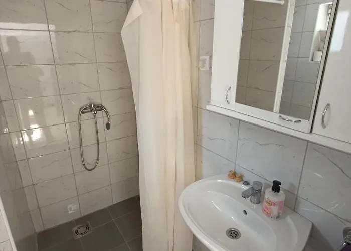 Marina I Sobe Luka Bukorovac