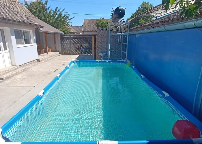 Marina I Sobe Luka Bukorovac