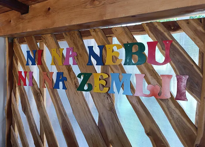 Marina I Sobe Luka Bukorovac