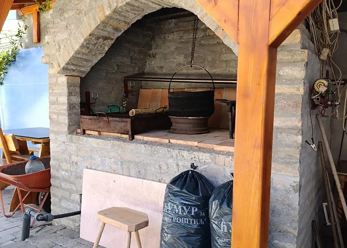 Marina I Sobe Luka Bukorovac